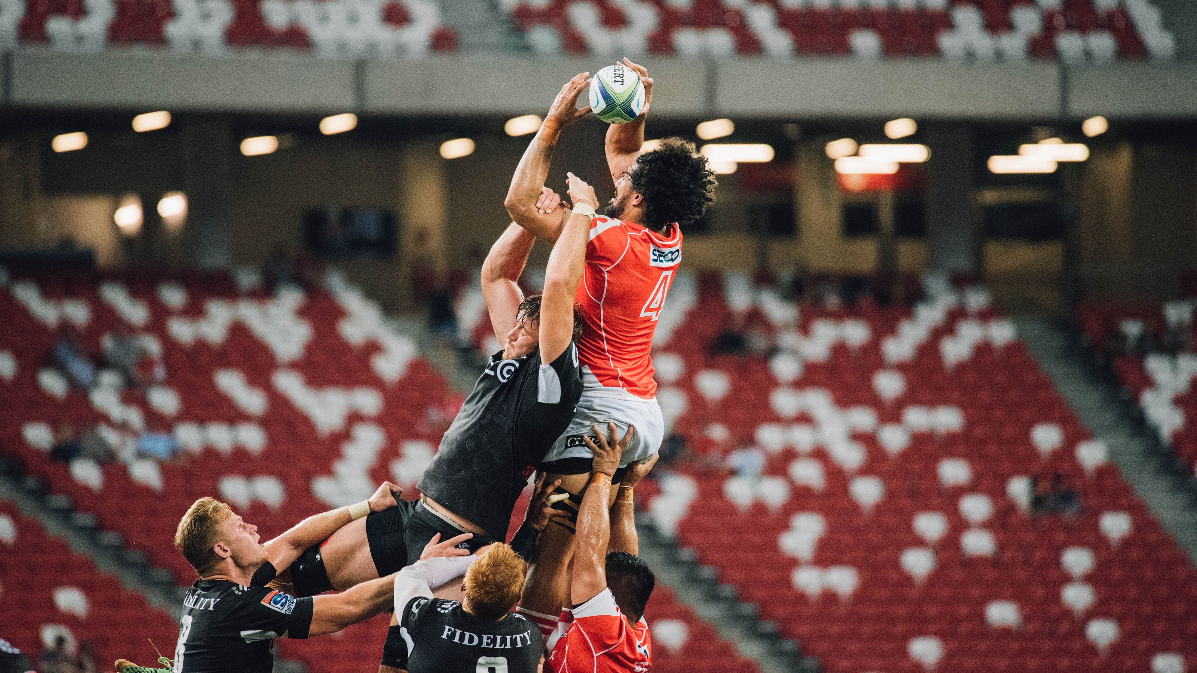 皇马利用速度差打出致命反击，皇马打的是什么阵型